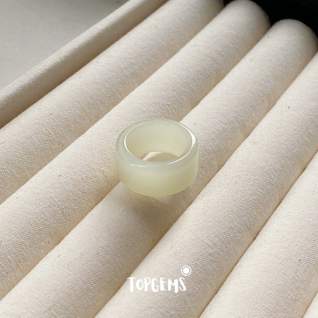 Tổng Hợp Nhẫn Ngọc Hòa Điền Tự Nhiên Dòng Cao Cấp Chột Mảnh Chột Dày - Chọn Mẫu Theo Mệnh & Sở Thích